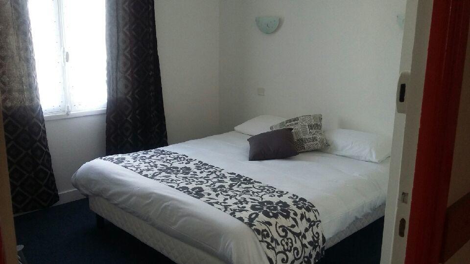 רויאן Hotel Bistrot De La Place מראה חיצוני תמונה